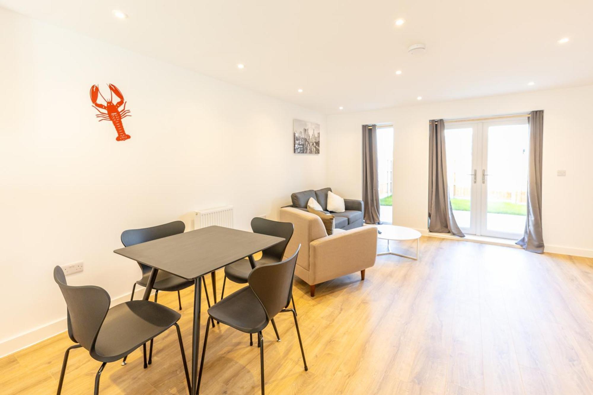 Stunning Modern 3 Bedroom Townhouse - Perfect Getaway Manchester Exterior photo
