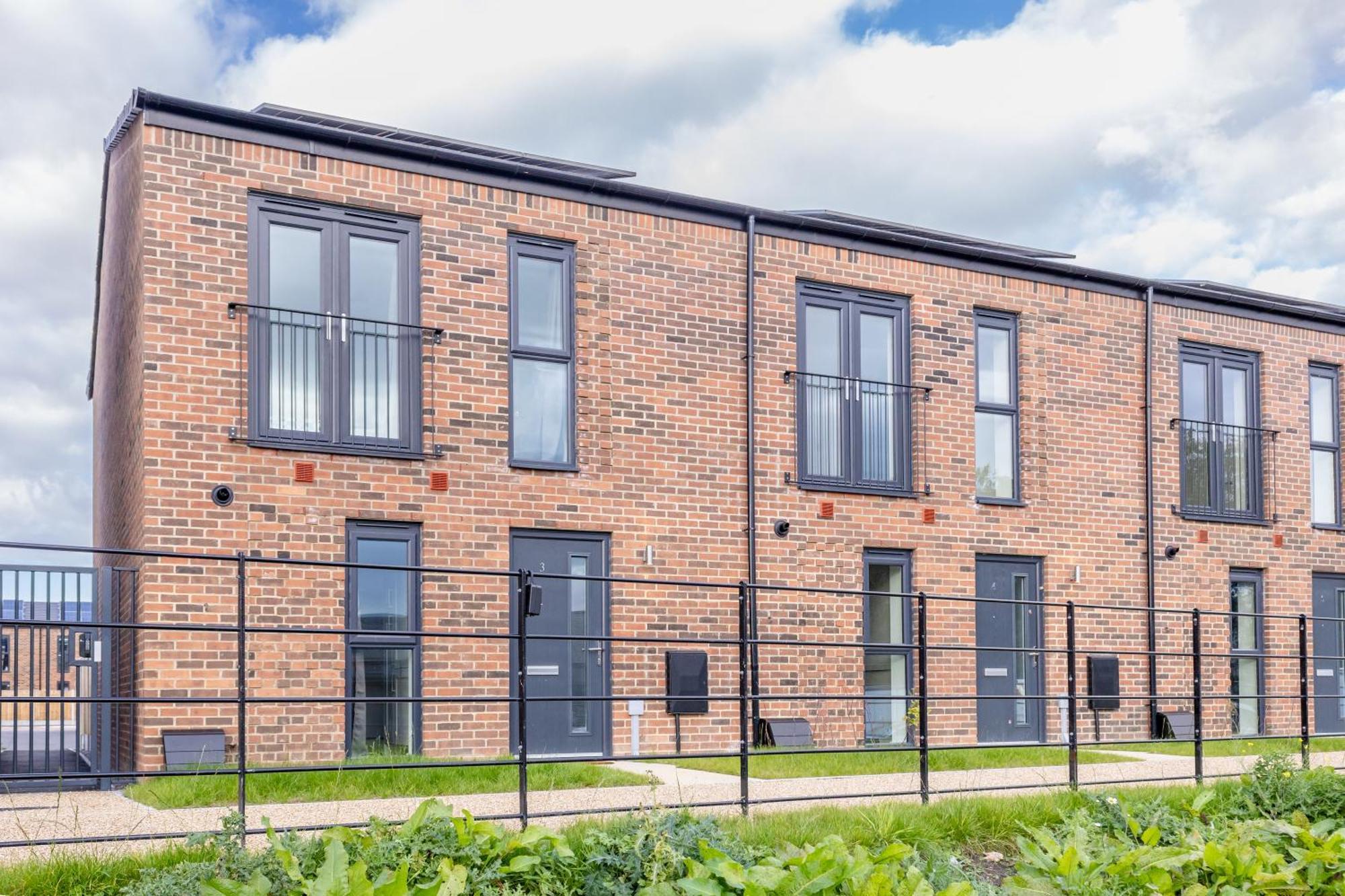 Stunning Modern 3 Bedroom Townhouse - Perfect Getaway Manchester Exterior photo
